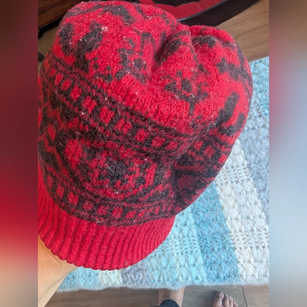 Anne Klein II Aris Vibrant Red‎ Knit Hat Wool/Acrylic Blend